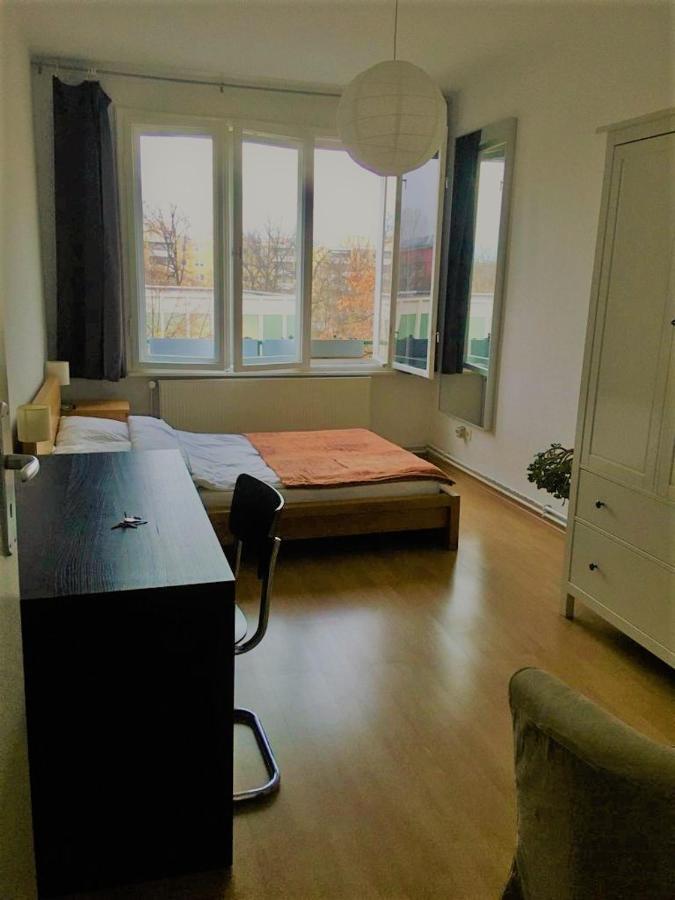 Private Room In The Centre Of Berlin Eksteriør billede
